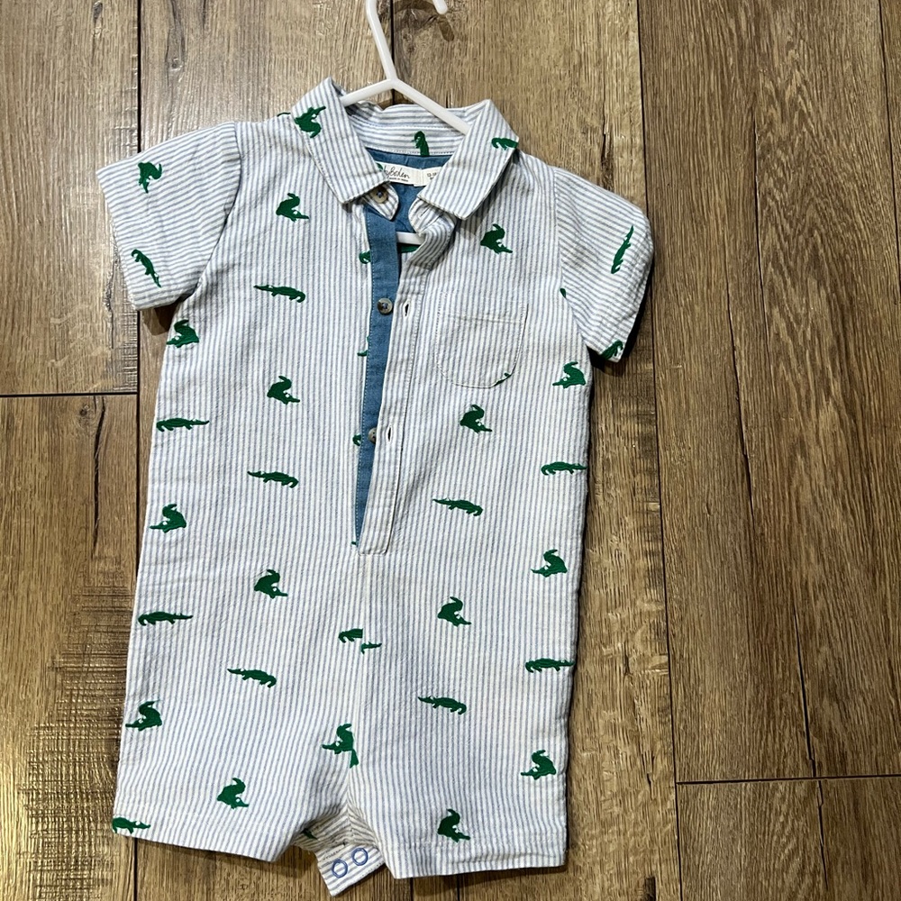 Baby Boden boys one piece alligator polo